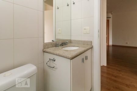 Banheiro de apartamento para alugar com 3 quartos, 105m² em Cerqueira César, São Paulo