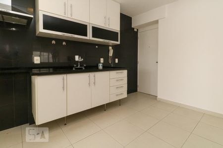 Apartamento para alugar com 105m², 3 quartos e 2 vagas Apartamento para alugar com 105m², 3 quartos e 2 vagasCozinha
