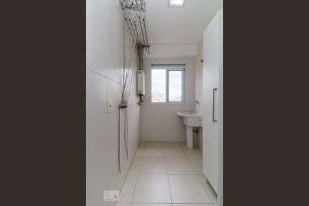 Área de serviço de apartamento para alugar com 3 quartos, 105m² em Cerqueira César, São Paulo