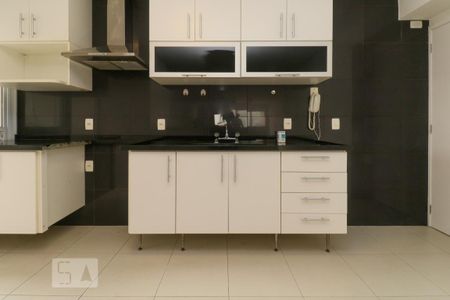 Apartamento para alugar com 105m², 3 quartos e 2 vagas Apartamento para alugar com 105m², 3 quartos e 2 vagasCozinha