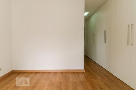 Apartamento para alugar com 105m², 3 quartos e 2 vagas Apartamento para alugar com 105m², 3 quartos e 2 vagasSuíte