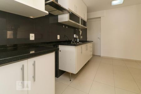 Cozinha de apartamento para alugar com 3 quartos, 105m² em Cerqueira César, São Paulo