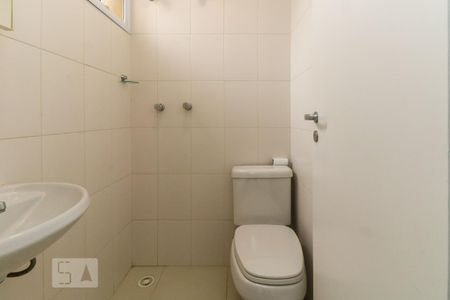 Apartamento para alugar com 105m², 3 quartos e 2 vagas Apartamento para alugar com 105m², 3 quartos e 2 vagasBanheiro de serviço