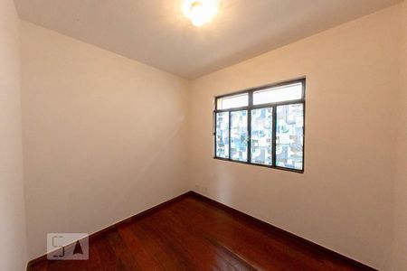 Quarto 1 de casa para alugar com 3 quartos, 130m² em Ouro Preto, Belo Horizonte