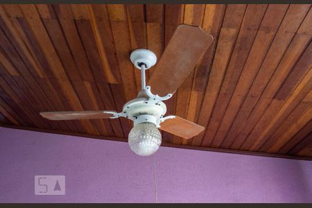 Casa à venda com 107m², 2 quartos e 4 vagas Casa à venda com 107m², 2 quartos e 4 vagasDetalhe Quarto Suíte