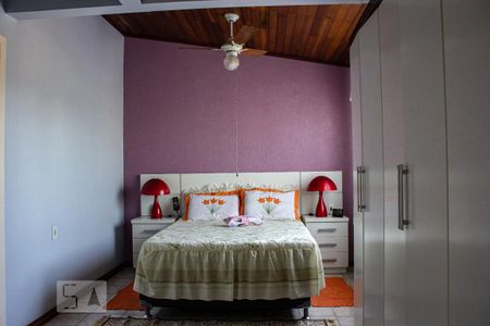 Casa à venda com 107m², 2 quartos e 4 vagas Casa à venda com 107m², 2 quartos e 4 vagasQuarto Suíte