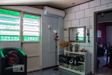 Casa à venda com 107m², 2 quartos e 4 vagas Casa à venda com 107m², 2 quartos e 4 vagasSala/Cozinha