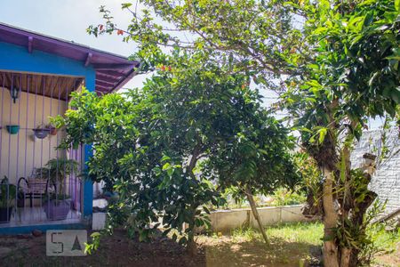 Casa à venda com 107m², 2 quartos e 4 vagas Casa à venda com 107m², 2 quartos e 4 vagasQuintal