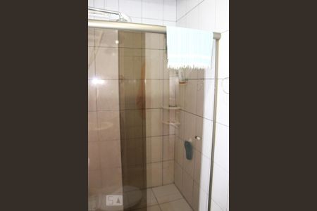 Casa à venda com 193m², 2 quartos e 1 vagaBanheiro