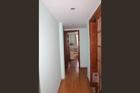Corredor de apartamento à venda com 2 quartos, 110m² em Engenho de Dentro, Rio de Janeiro
