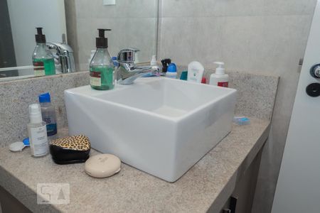 Apartamento para alugar com 64m², 2 quartos e 2 vagasBanheiro da Suíte