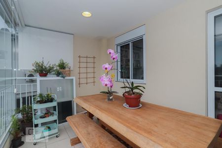 Varanda de apartamento à venda com 2 quartos, 64m² em Vila Ipojuca, São Paulo