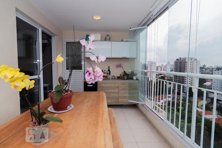 Varanda de apartamento à venda com 2 quartos, 64m² em Vila Ipojuca, São Paulo