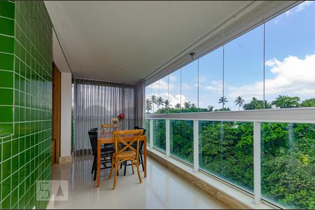 Varanda gourmet de apartamento para alugar com 2 quartos, 73m² em Barra, Salvador