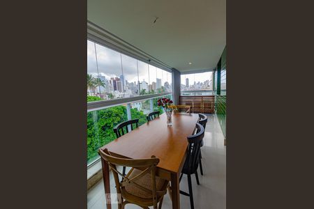 Varanda gourmet de apartamento para alugar com 2 quartos, 73m² em Barra, Salvador