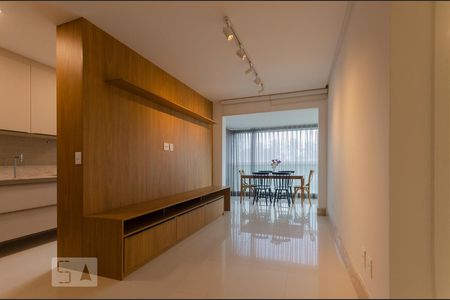 Sala de apartamento para alugar com 2 quartos, 73m² em Barra, Salvador