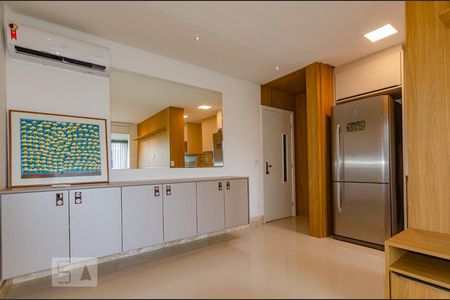 Sala de apartamento para alugar com 2 quartos, 73m² em Barra, Salvador