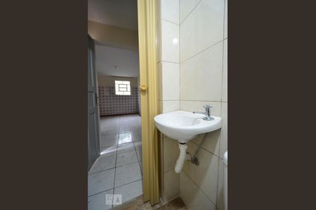 Banheiro de casa para alugar com 1 quarto, 35m² em Vila Fachini, São Paulo