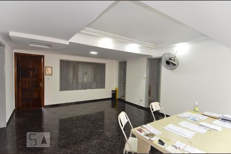 Apartamento para alugar com 52m², 1 quarto e sem vaga Apartamento para alugar com 52m², 1 quarto e sem vagaÁrea comum - Salão de festas
