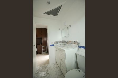 Apartamento à venda com 96m², 3 quartos e 3 vagasBanheiro Quarto 2 - Suíte