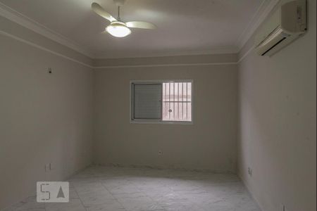 Suíte de casa à venda com 3 quartos, 200m² em Chácara São Domingos, Campinas