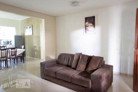 Sala de TV de casa para alugar com 5 quartos, 630m² em Setor Habitacional Arniqueira (águas Claras), Brasília