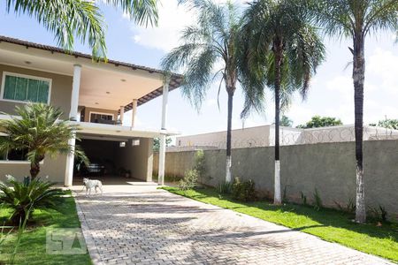Casa para alugar com 630m², 5 quartos e 4 vagasGaragem Frente