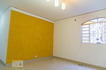 Sala de casa para alugar com 2 quartos, 100m² em Jardim Lourdes (zona Sul), São Paulo