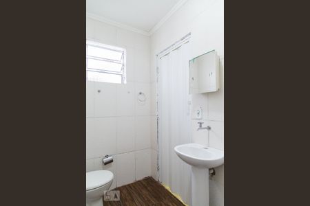 Casa para alugar com 100m², 2 quartos e 1 vagaBanheiro da suíte