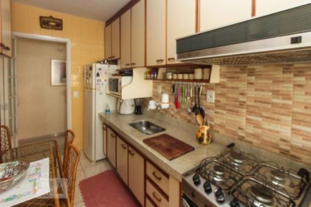 Apartamento à venda com 82m², 3 quartos e 1 vagaCozinha