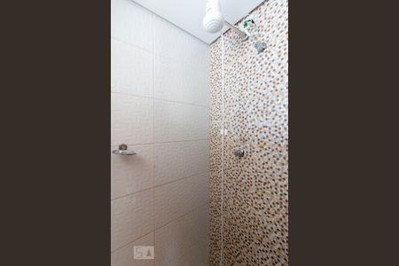 Banheiro  de apartamento para alugar com 2 quartos, 49m² em Jardim Itapemirim, São Paulo