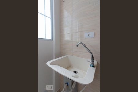 Área de Serviço de apartamento para alugar com 2 quartos, 49m² em Jardim Itapemirim, São Paulo