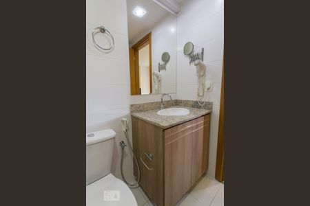 Banheiro de apartamento para alugar com 1 quarto, 32m² em Asa Norte, Brasília