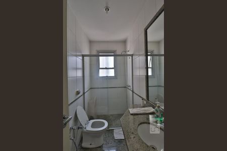 Apartamento à venda com 320m², 4 quartos e 3 vagasBanheiro da Suíte 2