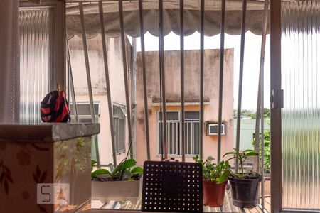 Apartamento à venda com 70m², 2 quartos e sem vagaJanela da área de serviço