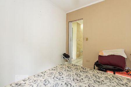 Quarto 1 de apartamento para alugar com 2 quartos, 58m² em Vila Carmosina, São Paulo