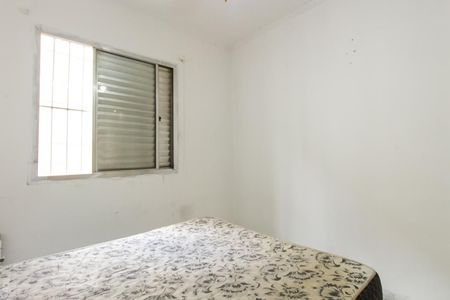 Quarto 1 de apartamento para alugar com 2 quartos, 58m² em Vila Carmosina, São Paulo