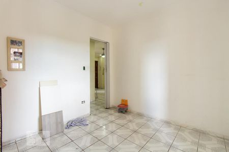 Quarto 2 de apartamento para alugar com 2 quartos, 58m² em Vila Carmosina, São Paulo