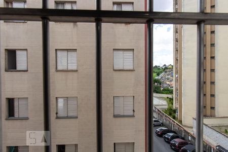 Vista de apartamento para alugar com 2 quartos, 58m² em Vila Carmosina, São Paulo