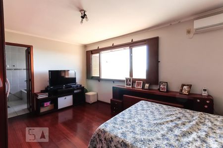 Casa de condomínio à venda com 360m², 5 quartos e 2 vagasSuíte