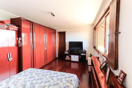 Casa de condomínio à venda com 360m², 5 quartos e 2 vagasSuíte