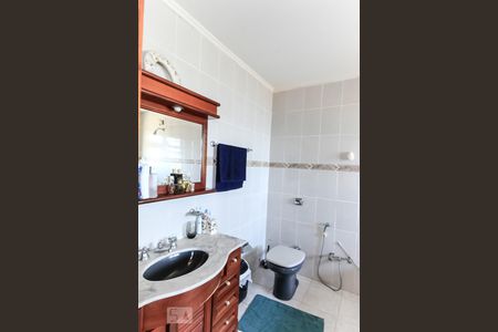 Casa de condomínio à venda com 360m², 5 quartos e 2 vagasBanheiro da suíte