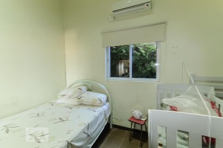 Casa de condomínio à venda com 360m², 5 quartos e 2 vagasQuarto 3