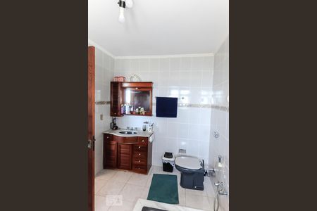 Casa de condomínio à venda com 360m², 5 quartos e 2 vagasBanheiro da suíte