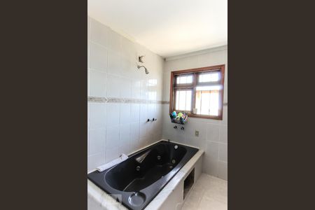 Casa de condomínio à venda com 360m², 5 quartos e 2 vagasBanheiro da suíte