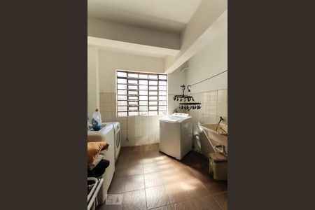 Casa de condomínio à venda com 360m², 5 quartos e 2 vagasÁrea de serviço
