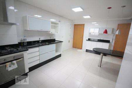 Apartamento para alugar com 320m², 4 quartos e 5 vagasCozinha