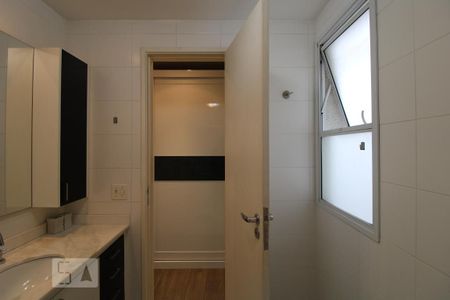 Apartamento para alugar com 70m², 2 quartos e 2 vagasBanheiro