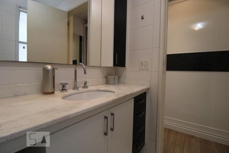 Apartamento para alugar com 70m², 2 quartos e 2 vagasBanheiro