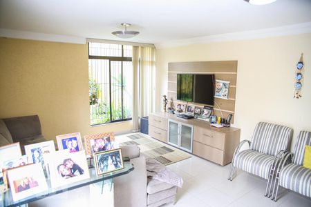 Sala de casa para alugar com 3 quartos, 163m² em Vila Vivaldi, São Bernardo do Campo